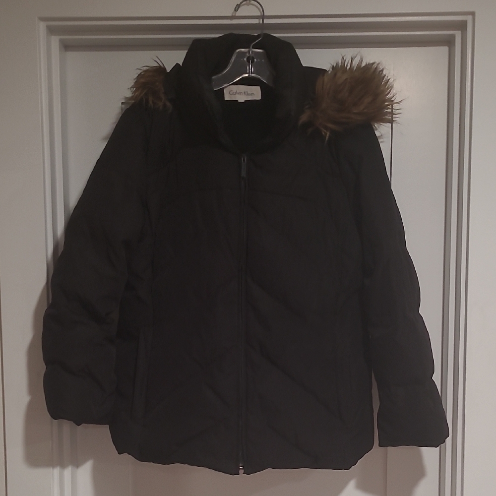 Calvin Klein Women's Black Puffer Jacket with Faux Fur Trim